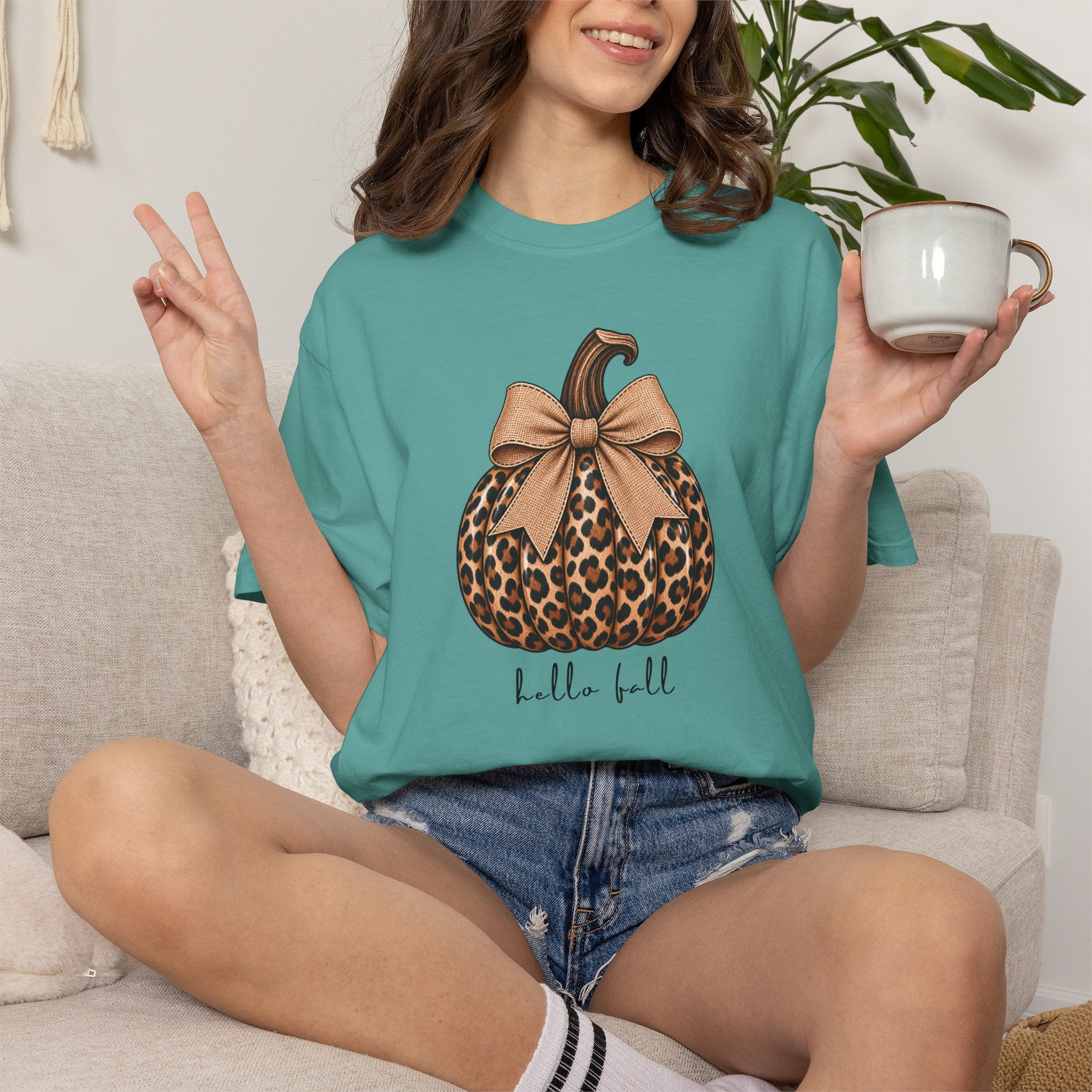 Hello Fall, cheetah pumpkin t-shirt