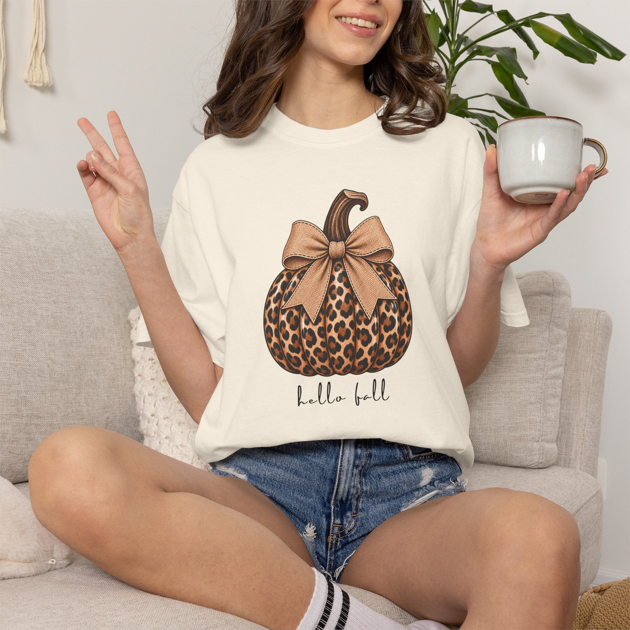 Hello Fall, cheetah pumpkin t-shirt